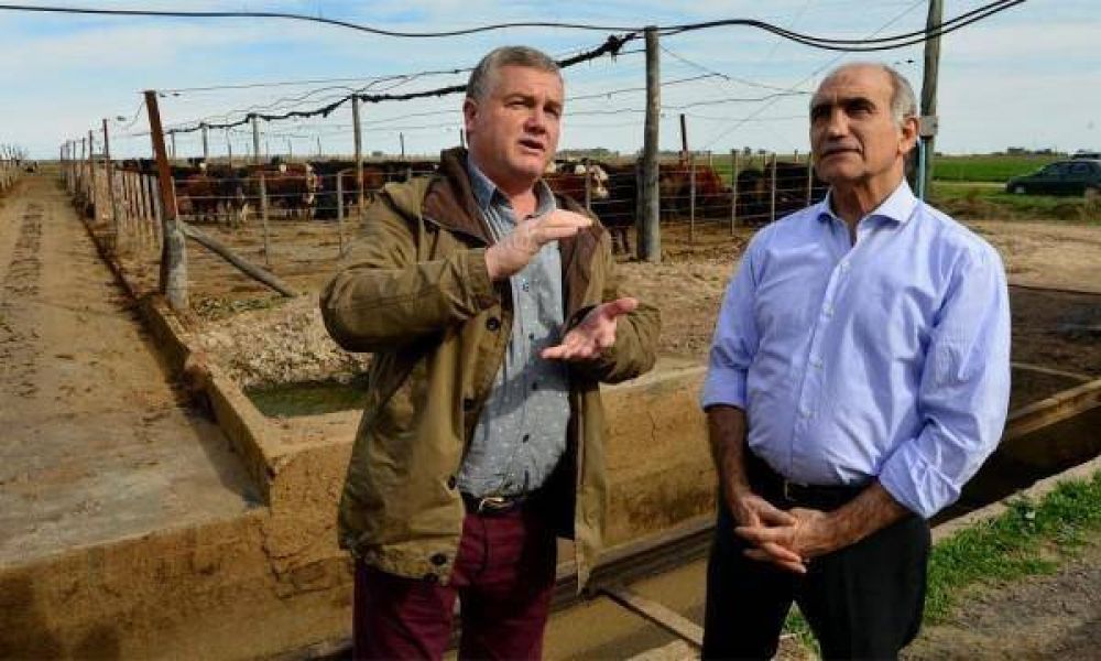 El Vicegobernador de Buenos Aires visito el establecimiento rural que produce mediante el biogas, energia electrica