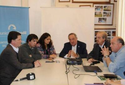 Lunghi confirm� el convenio con Naci�n para la urbanizaci�n integral de La Movediza