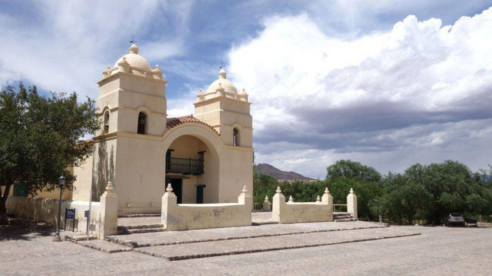 Un solo m�dico para Angastaco y atiende en el camping y parroquia