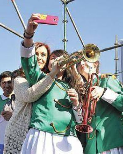 �Militante junto a cada uno de ustedes�