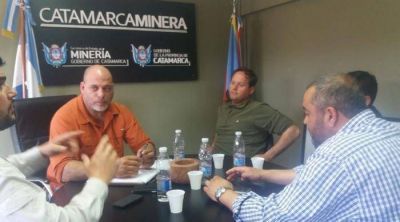Miner�a se reuni� con proveedores de Andalgal� por la situaci�n del sector