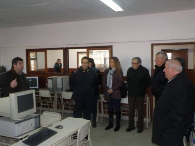 El HCD don� once computadoras a la Academia de Polic�a de Prevenci�n Local 