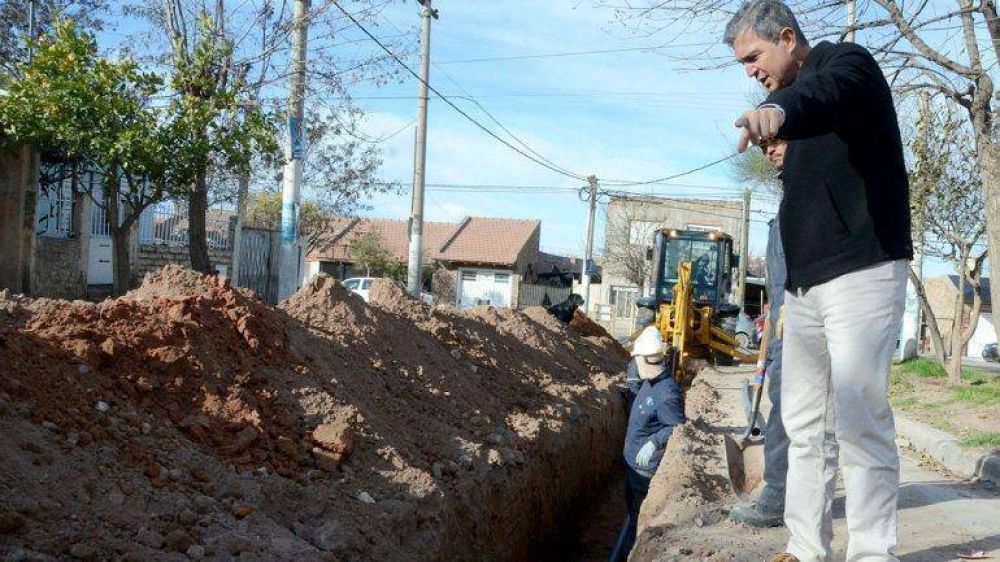 Sapere: cambian la red de agua para poder pavimentar