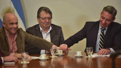 Abren licitaci�n para la construcci�n de viviendas en Madryn y Esquel
