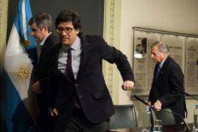 Garavano admiti� que el Gobierno cometi� 