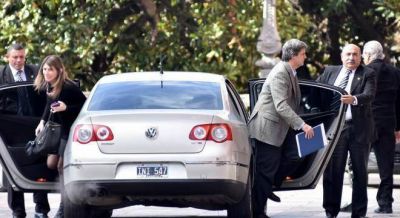 Prat Gay sali� a tomar deuda desesperado para pagar los subsidios al gas