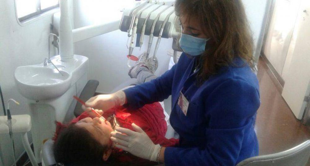 El M�vil Odontol�gico est� en la escuela C�sar Ferm�n Perdiguero