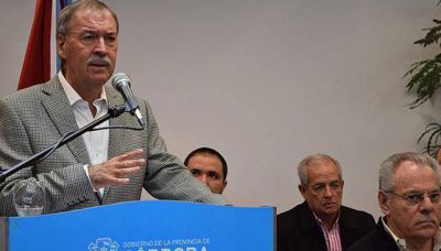 La Provincia anunci� una inversi�n de $ 550 millones en un plan de obras h�dricas