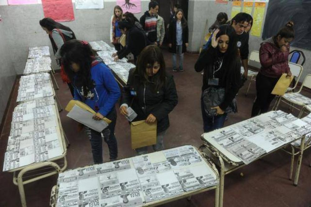 Contra el acople, cambios en la ley de partidos