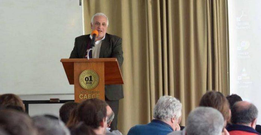 Ricardo De Rosa disert� ante empresarios