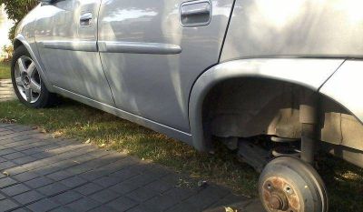 Se roban 260 ruedas de auto por d�a
