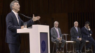 Semana clave para Cambiemos: se reunifica la CGT y jura Carlos Rosenkrantz en la Corte Suprema