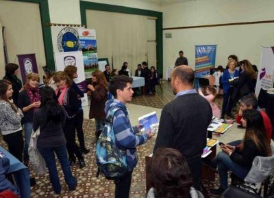 Seis instituciones se lanzaron en la b�squeda de estudiantes