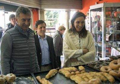 Mauricio Macri y Mar�a Eugenia Vidal realizaron timbreada en San Miguel