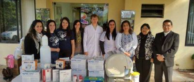 Jóvenes de la Catedral de Encarnación donan equipos a hospital oncológico