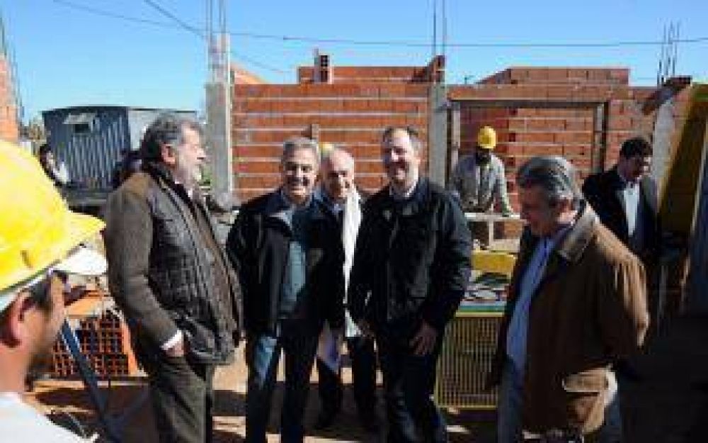 Intendentes de Pergamino y Col�n recibieron a Perechodnik