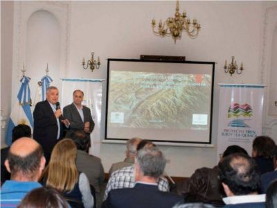 EL GOBERNADOR COMPROMETI� TRABAJO EN EQUIPO PARA RECUPERAR EL FERROCARRIL DE JUJUY A LA QUIACA