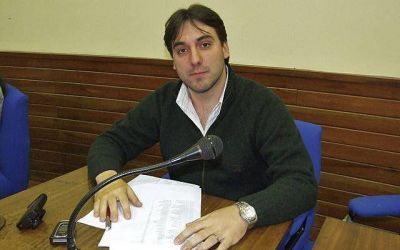 Galetovich sostuvo que Ferraresi �est� en deuda con el empleado municipal�