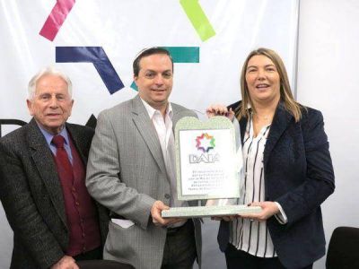Bertone mantuvo un encuentro con las m�ximas autoridades de la Comunidad Jud�a