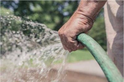 La DPOSS notific� a personas y empresas por derrochar agua potable
