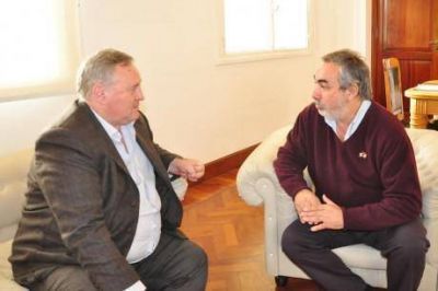 Joaqu�n De La Torre asumir�, esta tarde, como ministro de la Producci�n de Buenos Aires