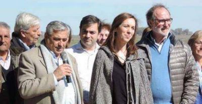 Los concejales del distrito de General Villegas entregaron un petitorio a Mar�a Eugenia Vidal