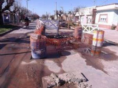 En la calle Arenales hay trabajos de ABSA sin terminar