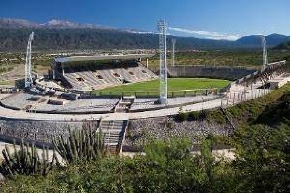 Piden explicaciones a Obras Pblicas por el Estadio de ftbol