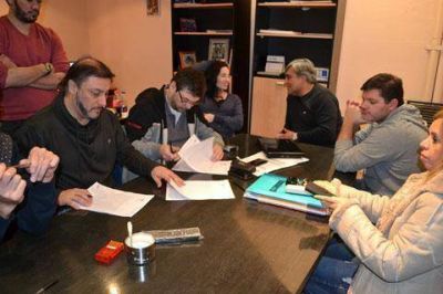 Gobierno Provincial se comprometi� a incluir a APROSA en la paritaria