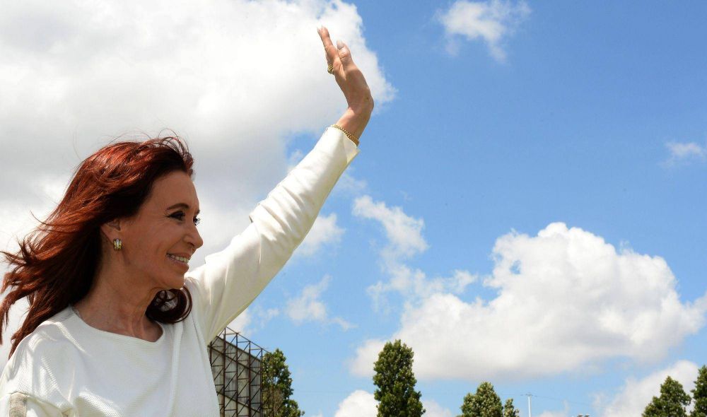 Cristina Kirchner neg operaciones ilegales y demandar a Lanata