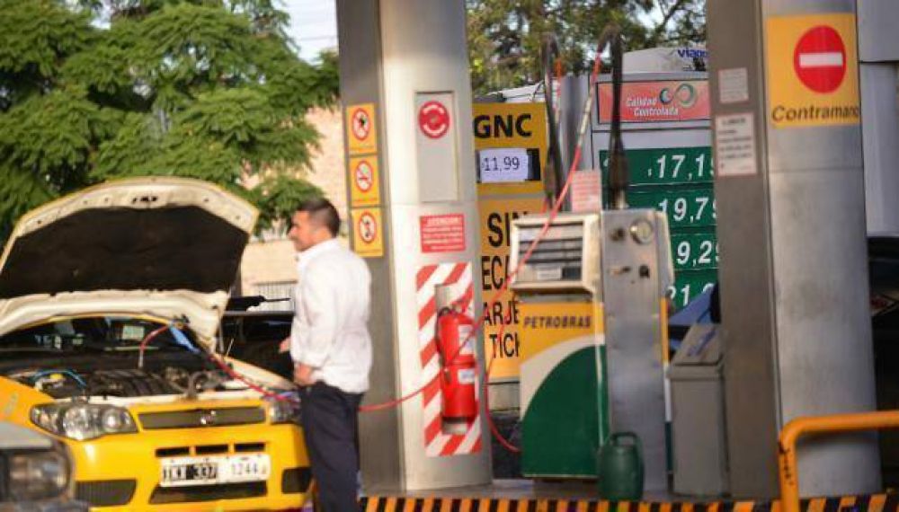 Taxistas, remiseros y Pymes eval�an presentar amparos por el tarifazo