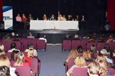 Capacitan a agentes de la administraci�n p�blica