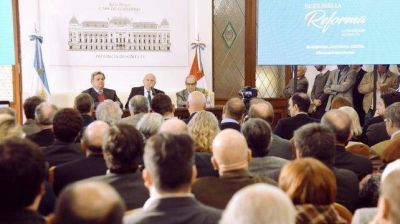 Lifschitz oficializ� el proceso de reforma 