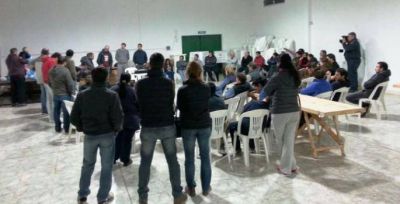 Vecinos del Barrio Los Troncos se reunieron para gestionar obras