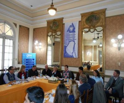 La Federaci�n Econ�mica de Entre R�os se reuni� con dirigentes pol�ticos por la adhesi�n a la Ley de Pymes