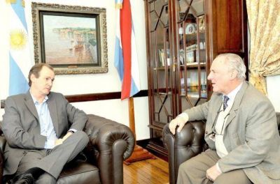 Bordet se reuni� con el rector Jorge Gerard