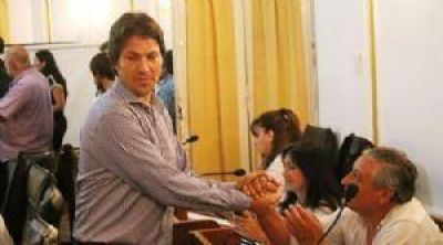 �D�Onofrio no ley� el proyecto y vende humo�
