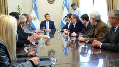 Con el objetivo de mejorar el tr�nsito, se reuni� el Consejo Regional de Seguridad Vial