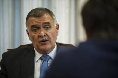 La Legislatura no repartir� m�s subsidios a personas y bancarizar� todos sus movimientos