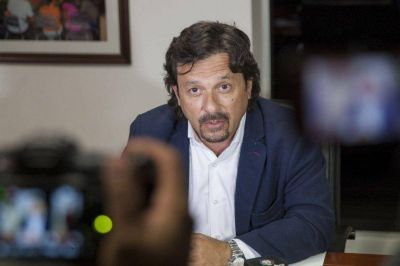A contrarreloj: hasta antes fin de a�o prometen arreglar 2 cuadras por d�a