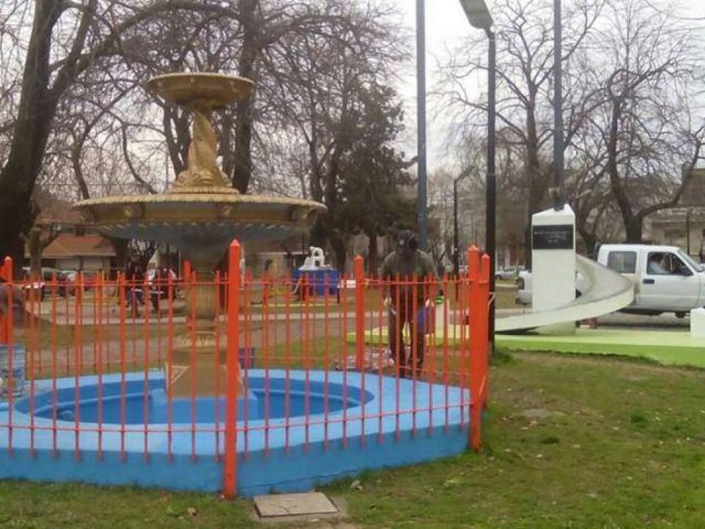 Concluyen obras en una plaza