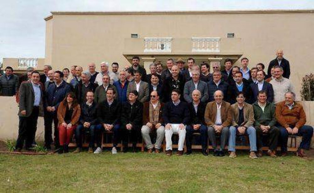 57 intendentes municipales de Cambiemos se reunieron en Saladillo, el pasado viernes