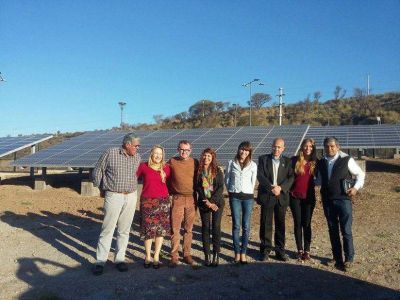 Legisladoras nacionales juje�as recorrieron ayer el parque solar