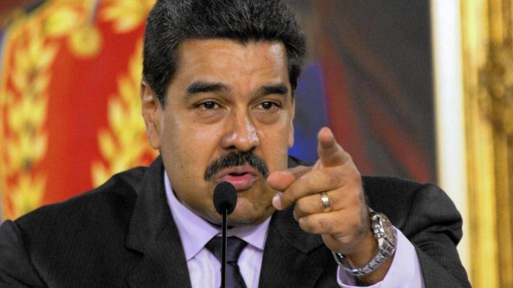 Nicols Maduro orden despedir en 48 horas a funcionarios que firmaron por revocarlo