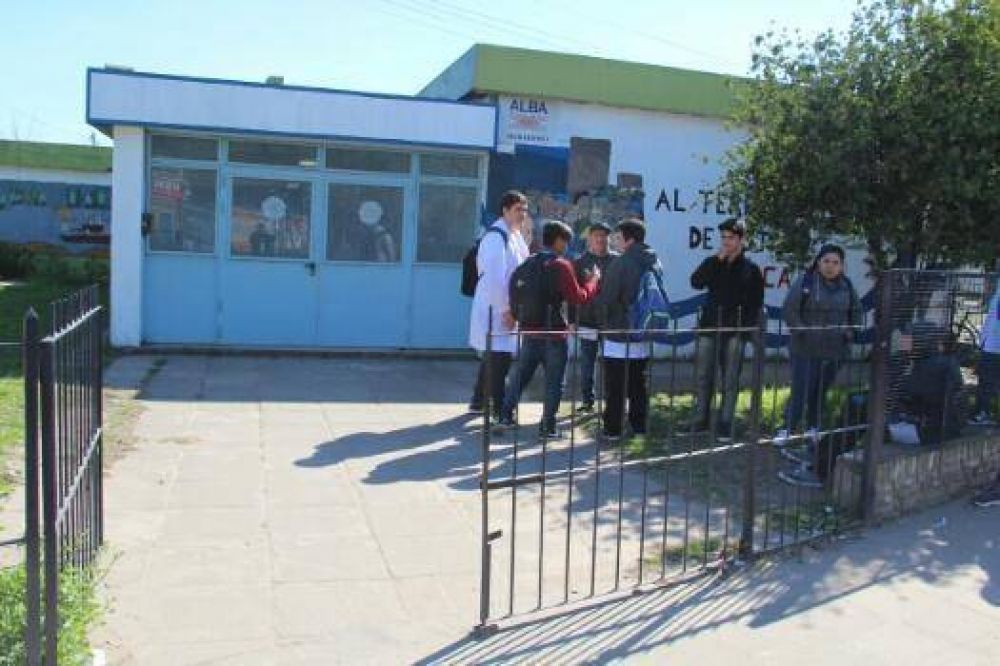 Funcionarios municipales y provinciales recorrieron escuelas
