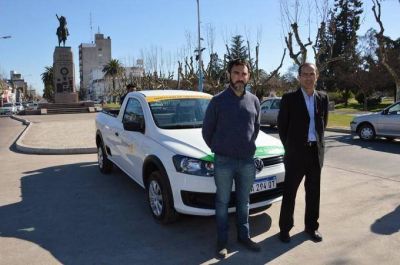 El intendente interino Marcos Pisano, present� un nuevo veh�culo para Obras P�blicas
