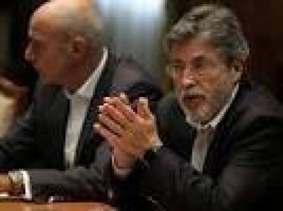 Sospechas de corrupci�n en Aduana: suspenden a otros cuatro funcionarios