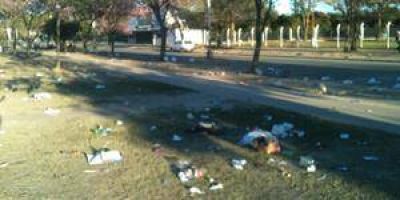 La basura que dej� el paso de Boca por Formosa