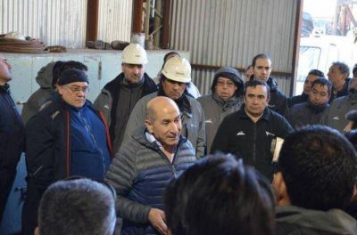 Siguen las visitas de Jos� Llugdar a afiliados en sus lugares de trabajo