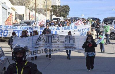 ATECh y ADU adhieren al paro de CTERA y piden reabrir paritarias